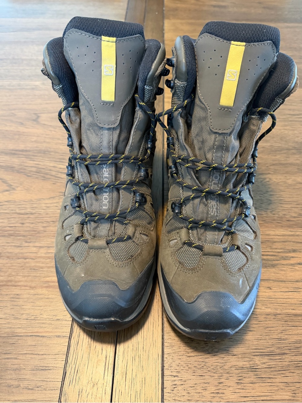 Salomon Men's Brown Hiking Boots with Yellow Accents Goretex